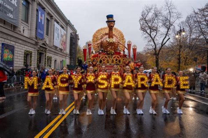 
Mariah Carey to Perform at 2022 Macy’s Thanksgiving Day Parade 